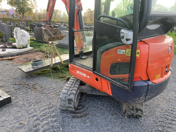 Traktor verkaufen 95488 Eckersdorf Firma Welz