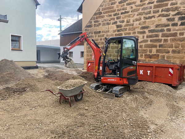 Minibagger mieten mit Fahrer 96047 Gaustadt Firma Welz