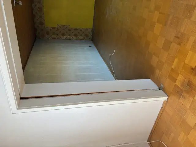 Tapeten entfernt leere Wohnung – Firma Welz